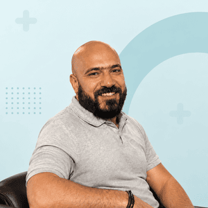 ا احمد فيصل - رئيس قسم الأخصائيين والمعالجين النفسيين 